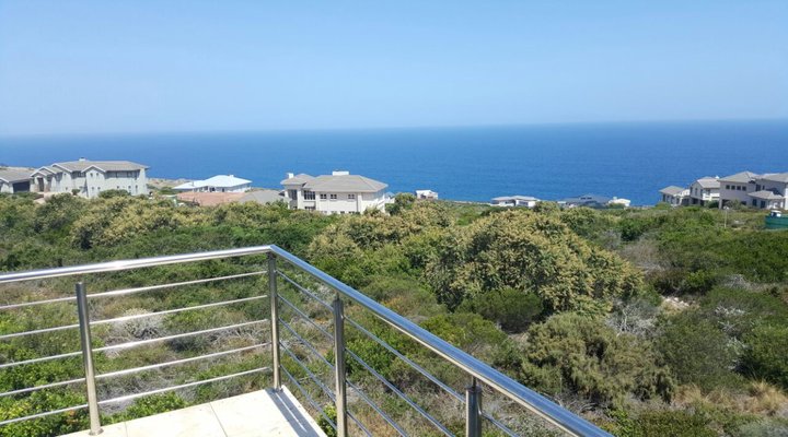 Luxury Sea View House on Pinnacle Point Estate 