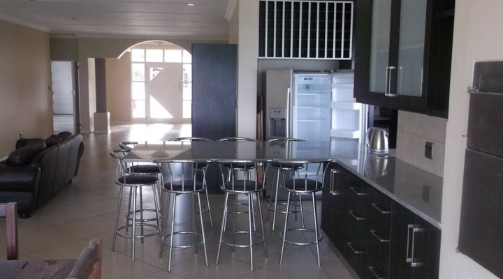 Luxury Sea View House on Pinnacle Point Estate 