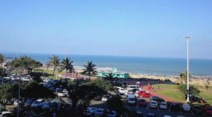 CzechaZulu on the Beach Apartments