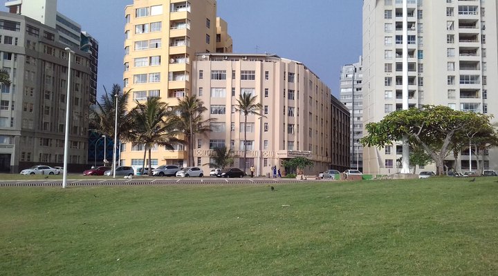 CzechaZulu on the Beach Apartments