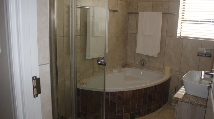 Traveller's Rest, Reebok