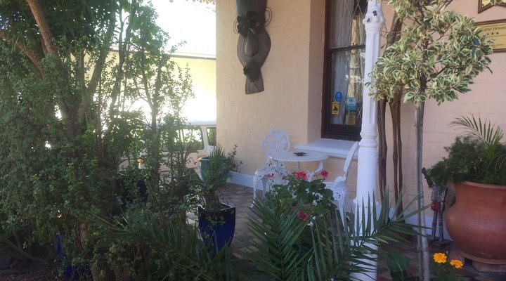 Bellevue Manor Guest House, Cottages, S/C Suites & Apartments