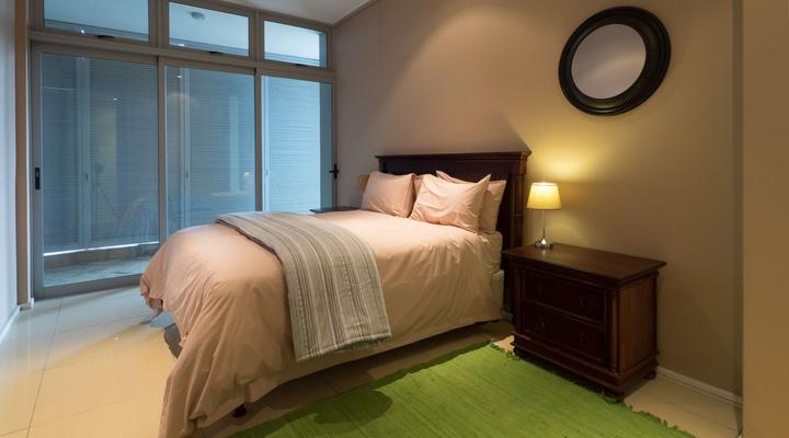 Beach Apartments- The Quays