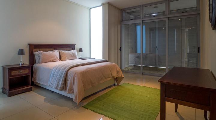 Beach Apartments- The Quays