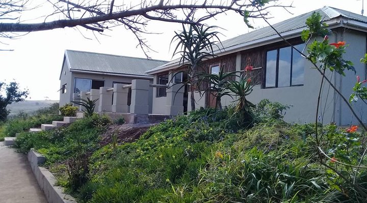 Hluhluwe Gate Safari Camp