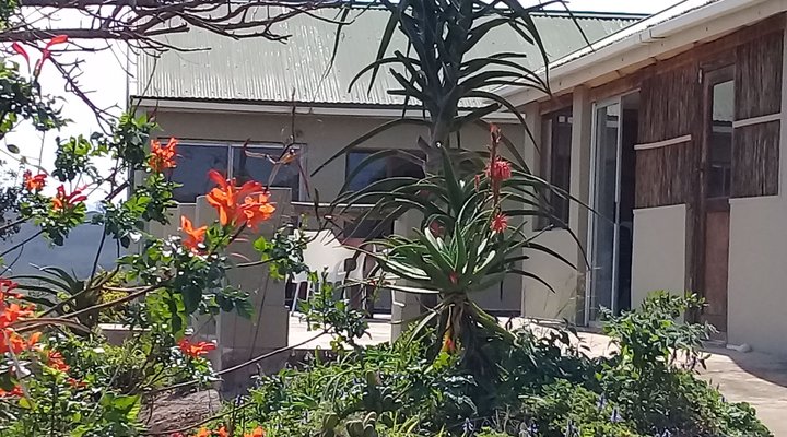 Hluhluwe Gate Safari Camp