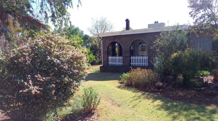 AAA ACCOMMODATION-Crawfy's Guest House