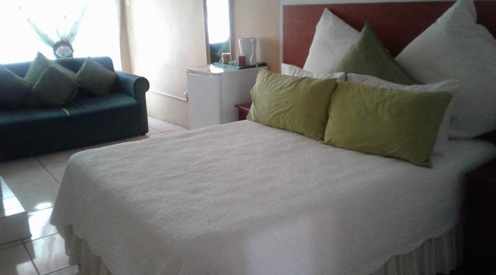 Hajies Bed & Breakfast 