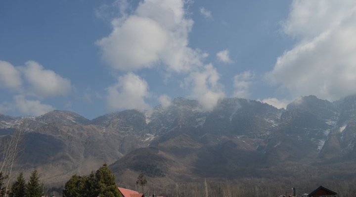 Hotel Noora Palace