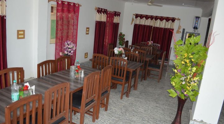 Hotel Noora Palace