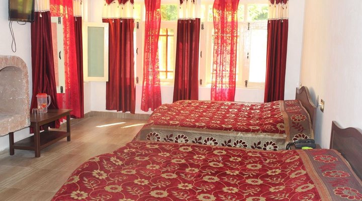 Hotel Noora Palace