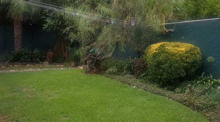 Private Bryanston Cottage with Garden