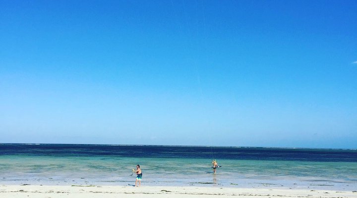 10 days Affordable Serengeti Migration & Beach Zanzibar Package