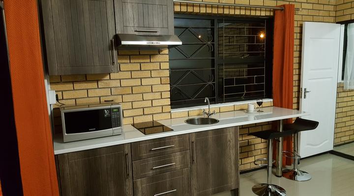 Little Nest on Bordeaux