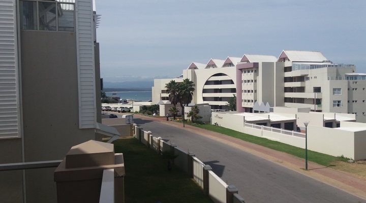 Estoril Villa 72