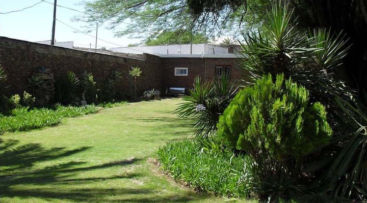 Lorraine's Guest House