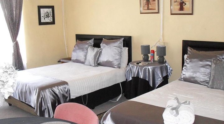 Lorraine's Guest House