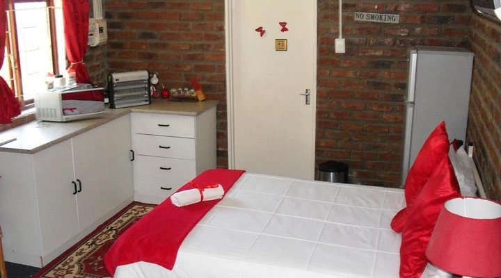Lorraine's Guest House