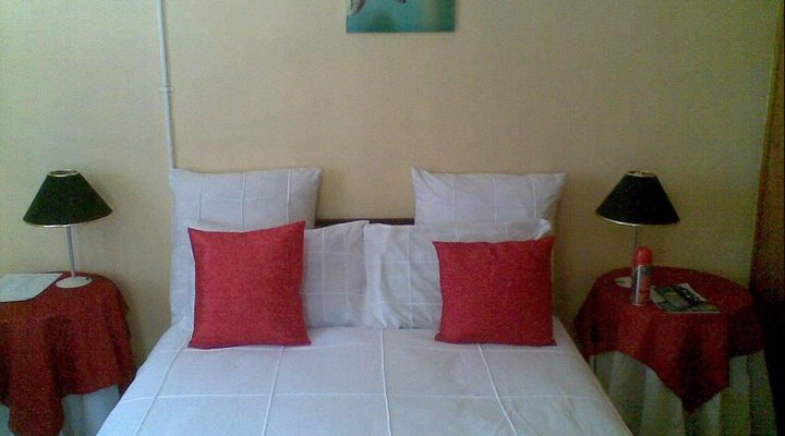 Lorraine's Guest House