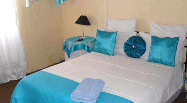 Lorraine's Guest House