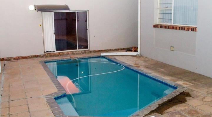 Hillcrest Drive Main House 