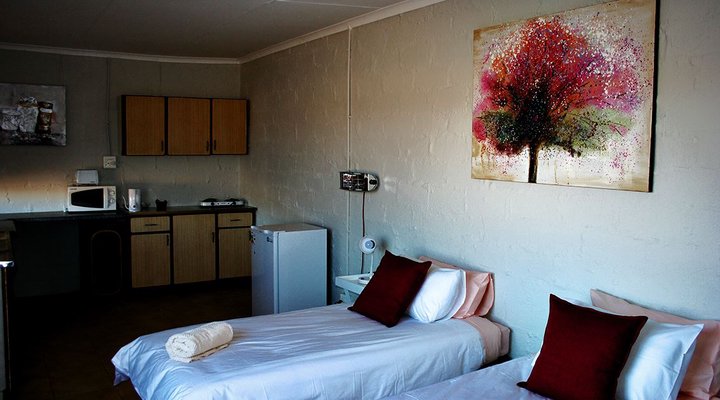 High-Side Tavern and Planters Lodge