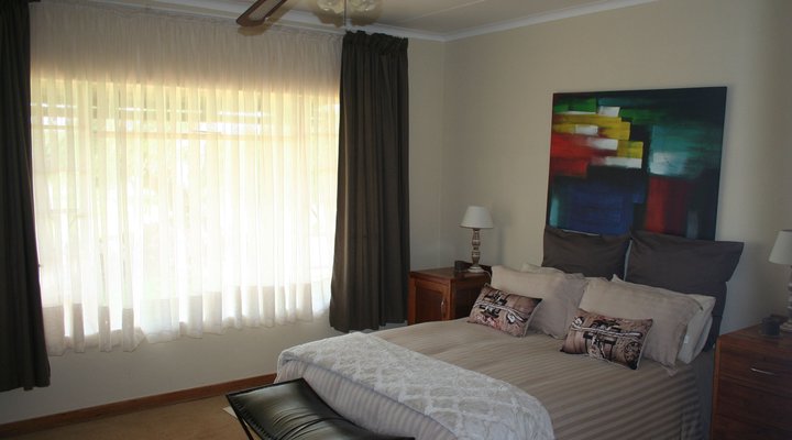 High-Side Tavern and Planters Lodge