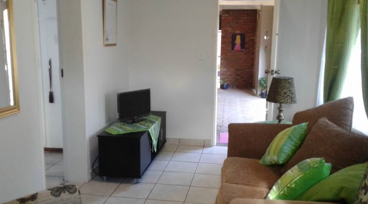 Skoenlapper Guest House