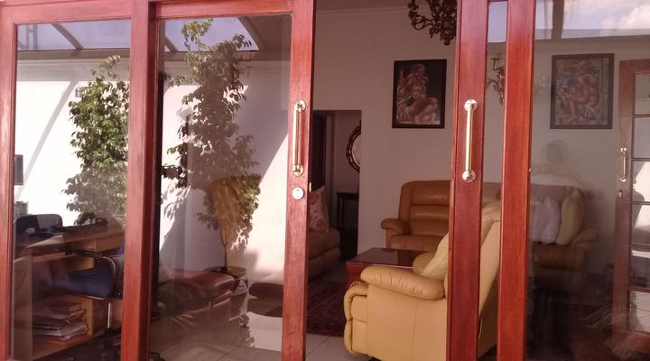 Ngwenya Bed and Breakfast