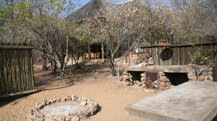 Jobelia Bush Villa