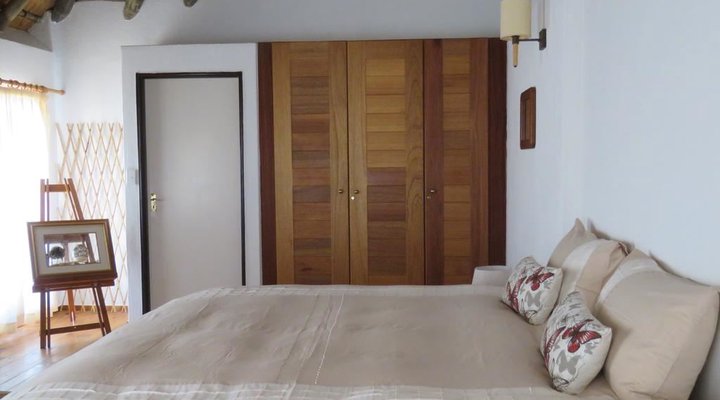 Jobelia Bush Villa