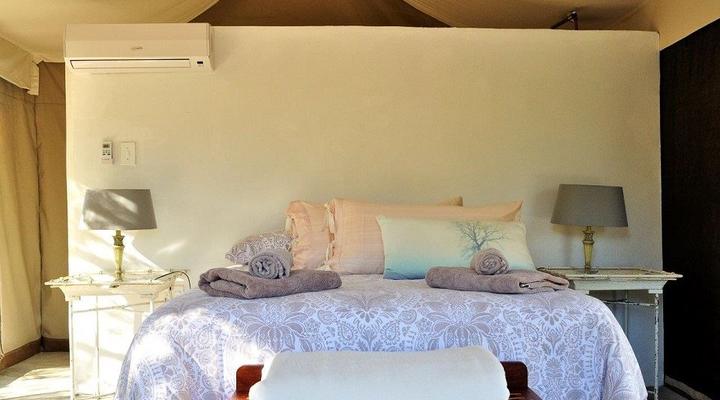 Badensfontein Cottages and Camping