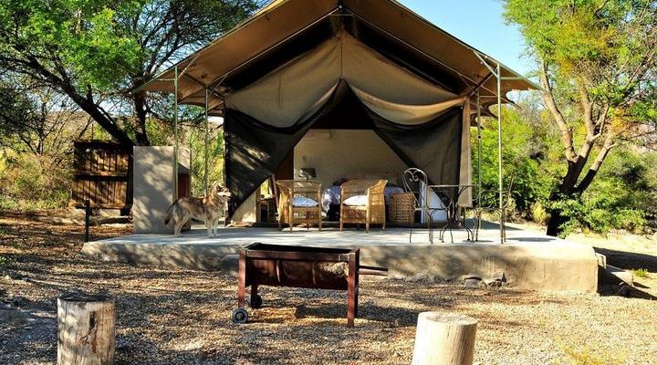 Badensfontein Cottages and Camping