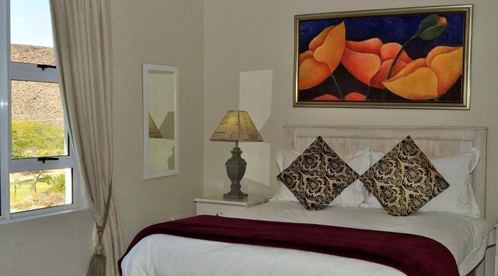 Badensfontein Cottages and Camping