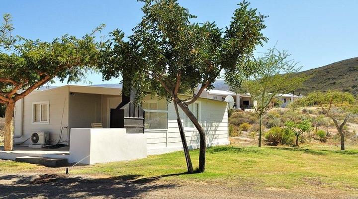 Badensfontein Cottages and Camping