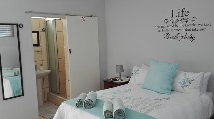 Loeriesfontein Windpomp Gastehuis