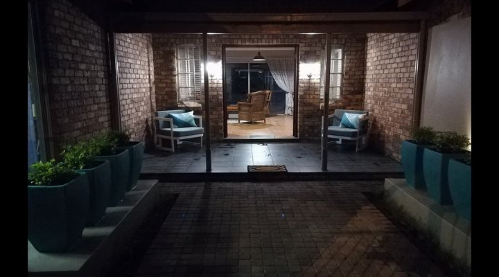 Tucked-Inn Guesthouse