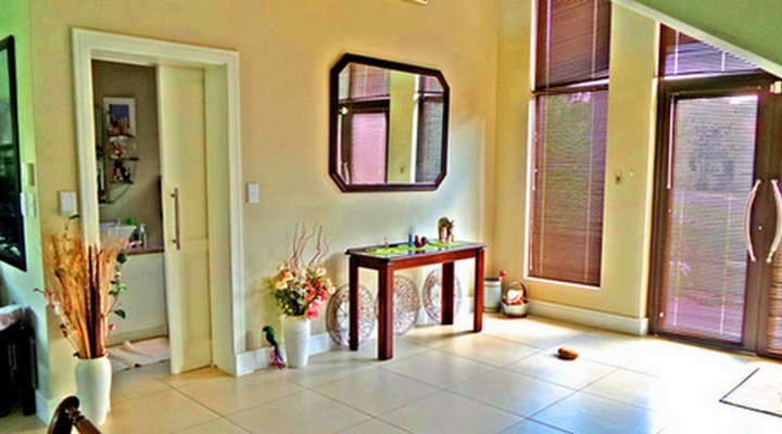 Westlake Villa