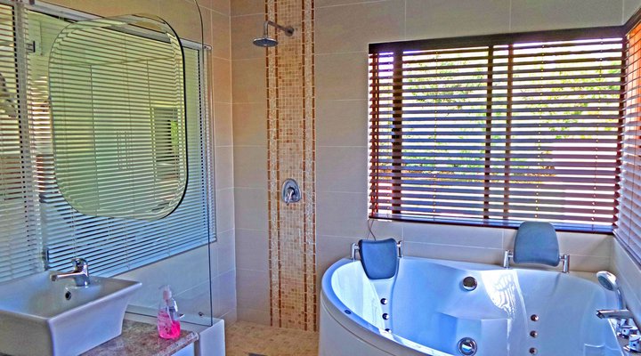 Westlake Villa