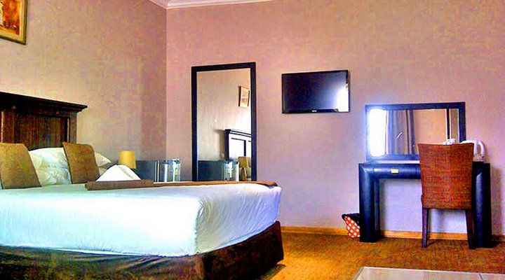 Senthaga Guest Lodge