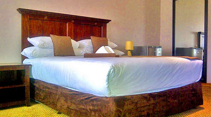 Senthaga Guest Lodge