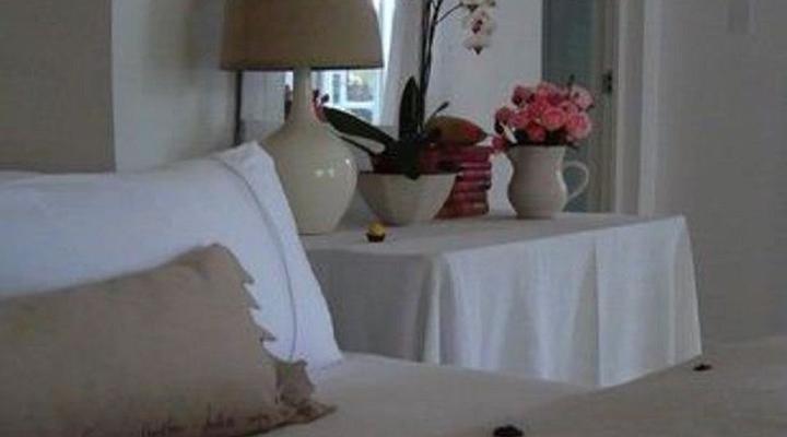 Living Life Station House