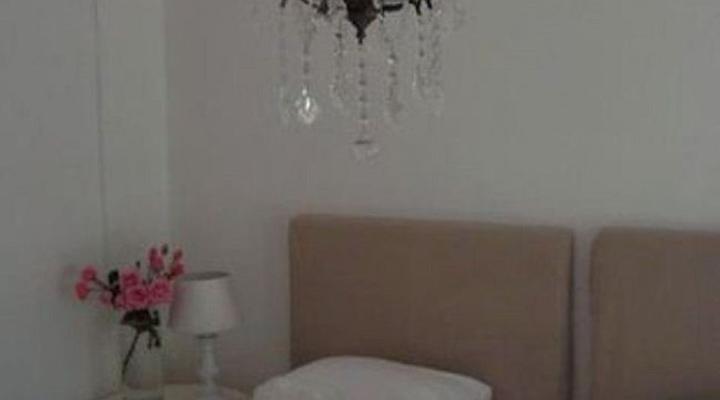 Living Life Station House