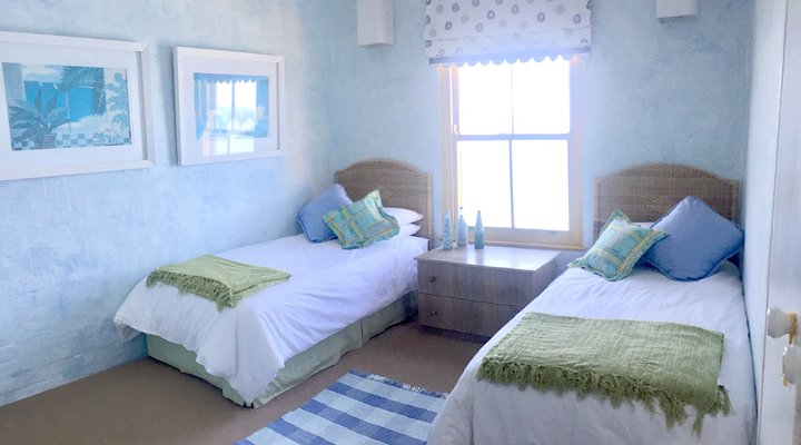 20 Akrotiri Santorini