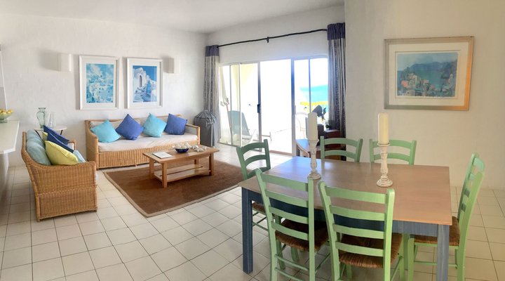 20 Akrotiri Santorini