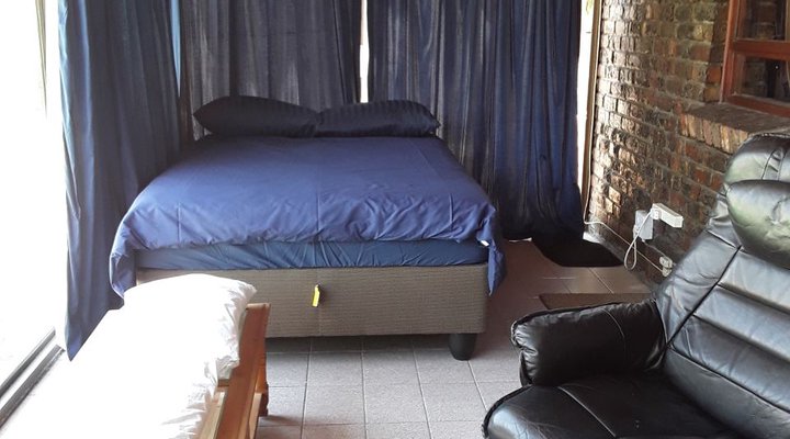 Sue's BnB in Bothasig