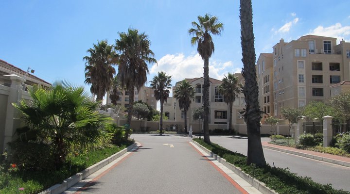 Villa Italia - Self Catering Penthouse, Century City