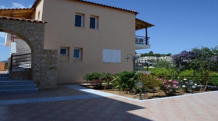 Maria's Filoxenia Suites