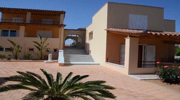 Maria's Filoxenia Suites