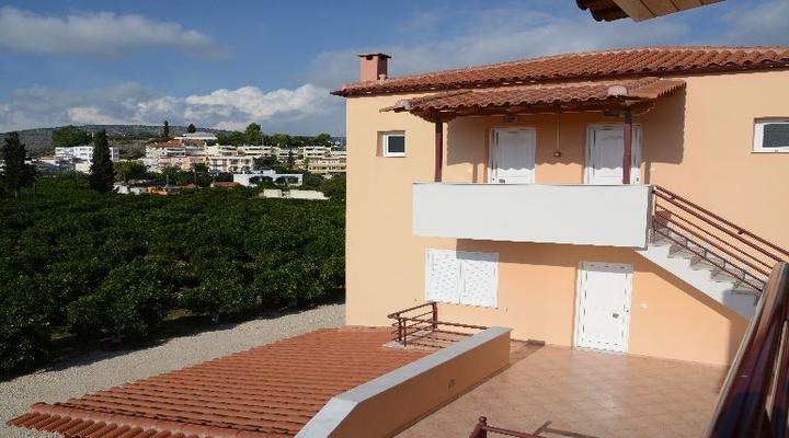 Maria's Filoxenia Suites